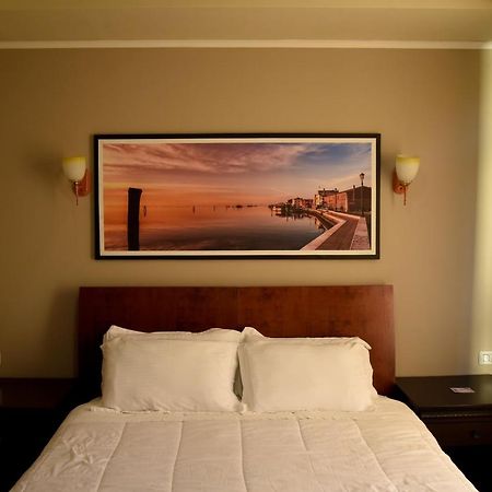 Imperial Hotel Ih 엘바산 외부 사진