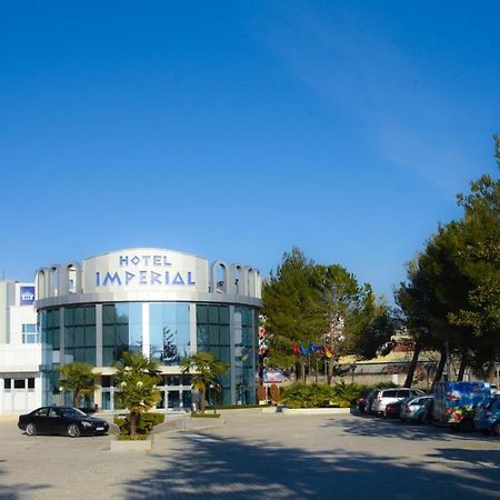Imperial Hotel Ih 엘바산 외부 사진