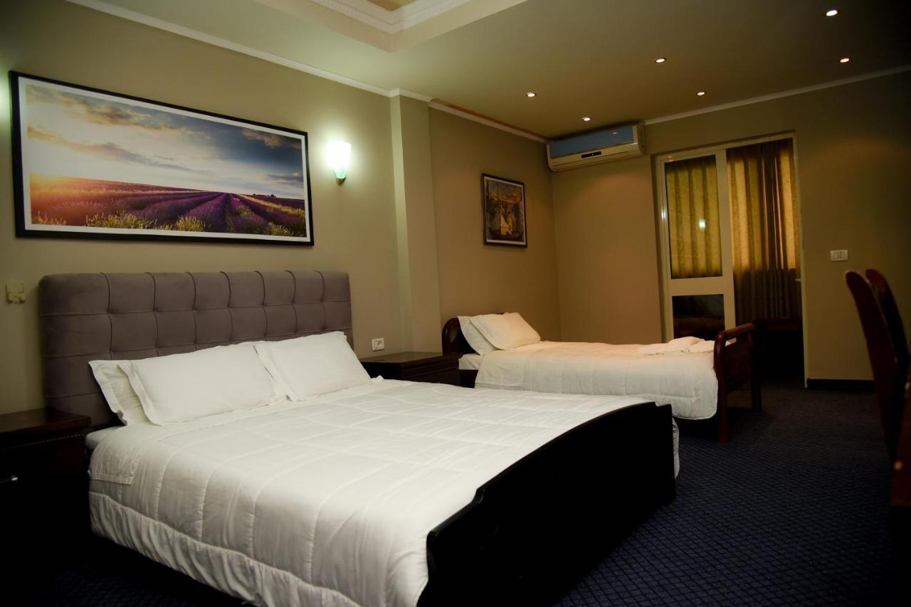 Imperial Hotel Ih 엘바산 외부 사진