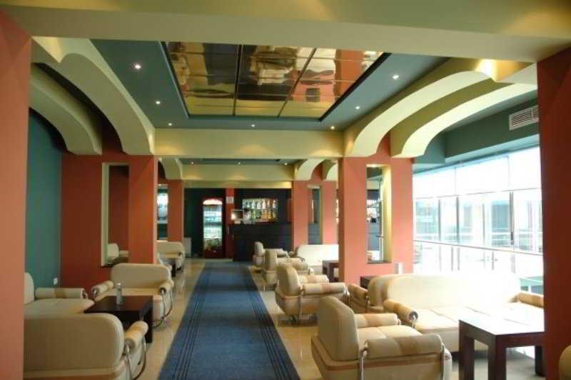 Imperial Hotel Ih 엘바산 외부 사진