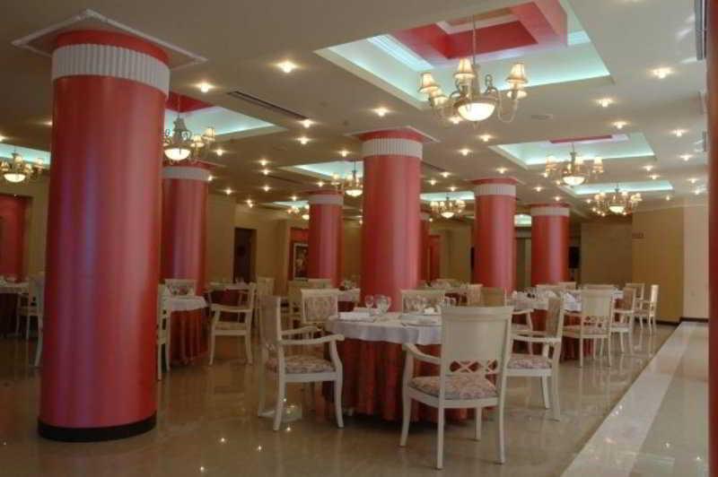 Imperial Hotel Ih 엘바산 외부 사진